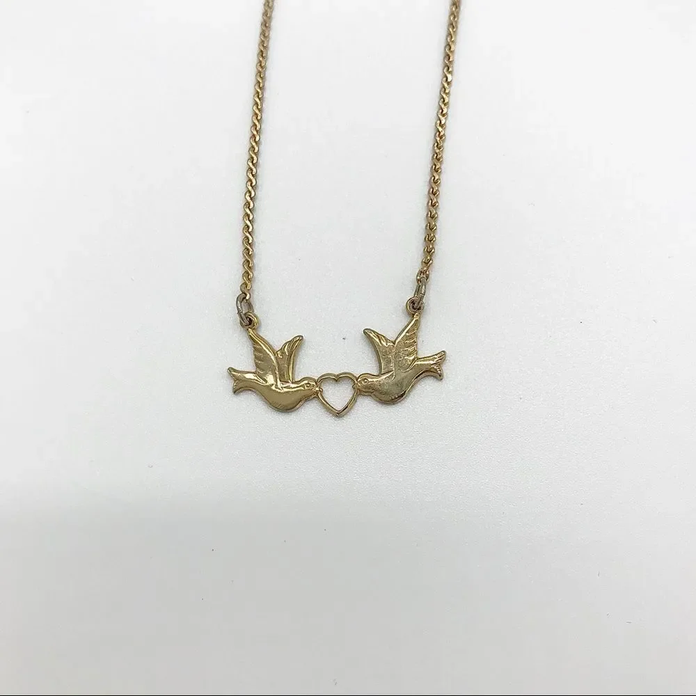Lovebird Gold toned Necklace 19” Dainty Love Birds